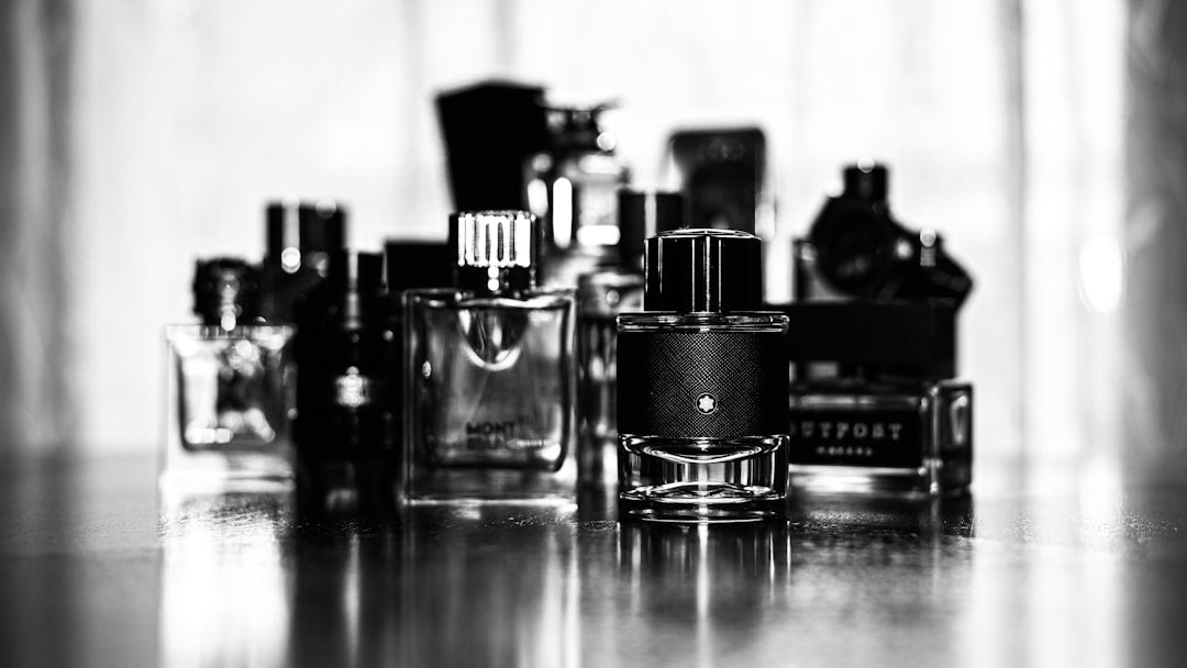 Descubre los Perfumes Icónicos que han Marcado Generaciones