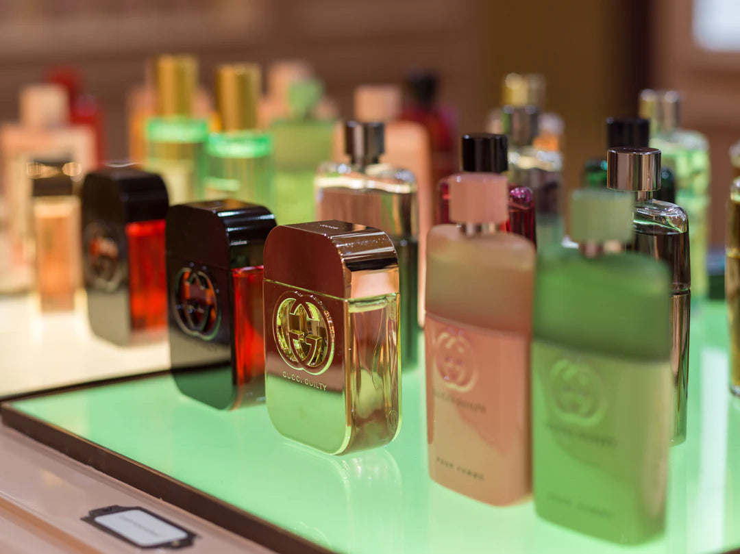 Descubre el Secreto Cómo Aplicar el Perfume para una Duración Óptima